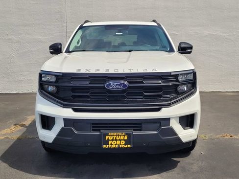 New 2026 Ford Expedition Active AWD/4WD image 3