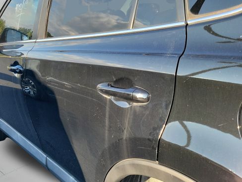 Used 2017 Toyota RAV4 LE FWD image 25