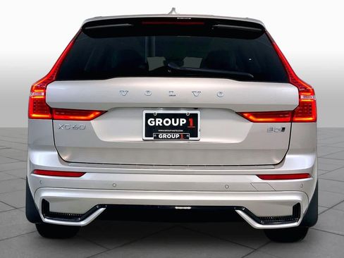 Used 2025 Volvo XC60 B5 Plus w/ Protection Package Premier AWD/4WD image 4