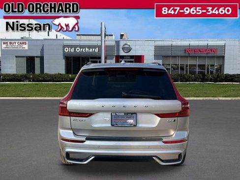 Used 2025 Volvo XC60 B5 Core AWD/4WD image 4