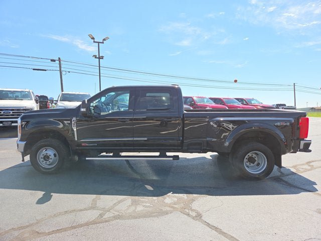Used 2025 Ford F350 XLT AWD/4WD image 3