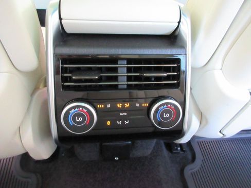 Used 2023 Land Rover Range Rover SE AWD/4WD image 41