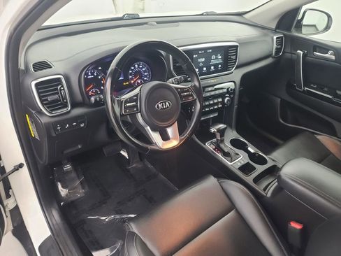 Used 2020 Kia Sportage EX image 25