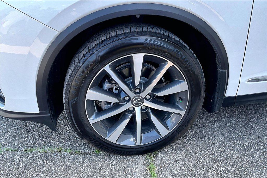 Certified 2026 Acura MDX w/ Technology Package FWD image 11