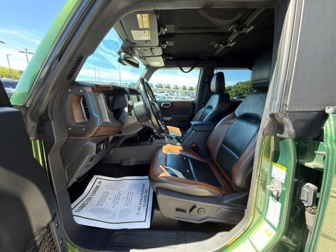 Used 2023 Ford Bronco Outer Banks w/ Sasquatch Package AWD/4WD image 19