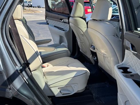 Used 2020 Hyundai Palisade Limited FWD image 17