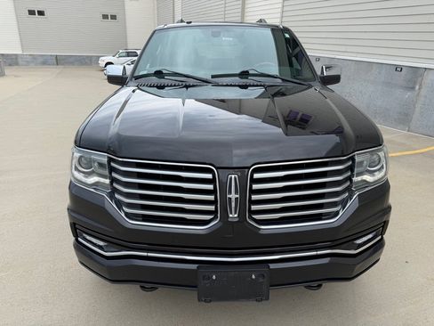 Used 2015 Lincoln Navigator 4WD image 8