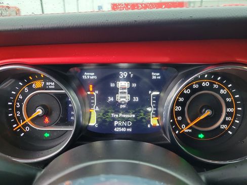 Used 2023 Jeep Wrangler Unlimited Rubicon w/ LED Lighting Group image 24