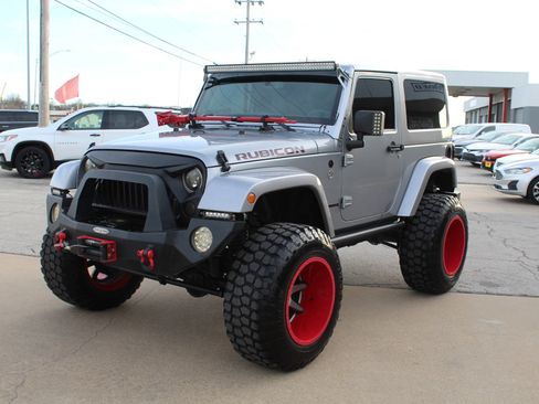 Used 2014 Jeep Wrangler Rubicon w/ Power Convenience Group image 11