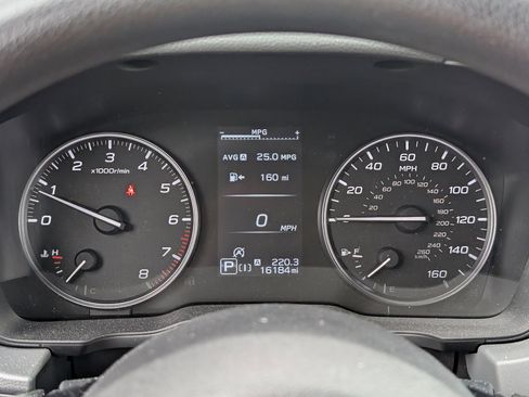 Used 2024 Subaru Crosstrek 2.0i Premium AWD/4WD image 13