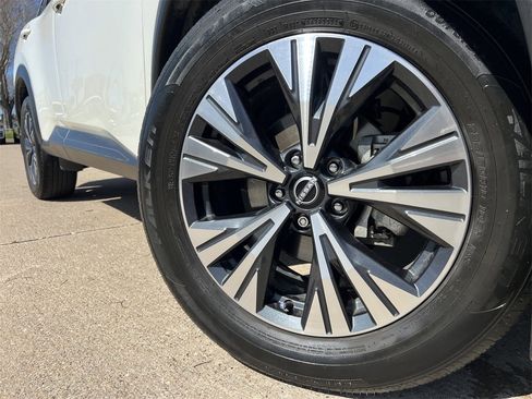 Certified 2023 Nissan Rogue SV image 7