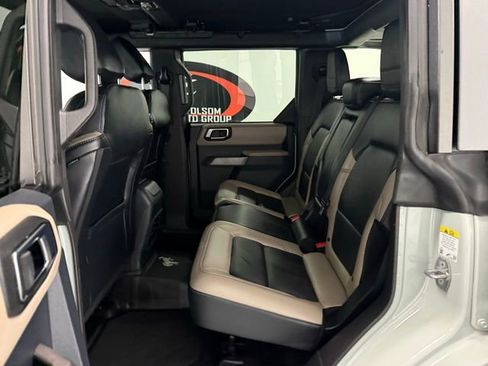 Used 2023 Ford Bronco Wildtrak image 16