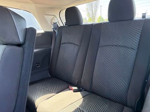 Used 2020 Dodge Journey SE w/ SE Popular Equipment Group FWD image 9
