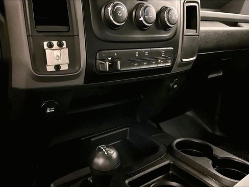 Used 2018 RAM 2500 Tradesman w/ Chrome Appearance Group AWD/4WD image 17