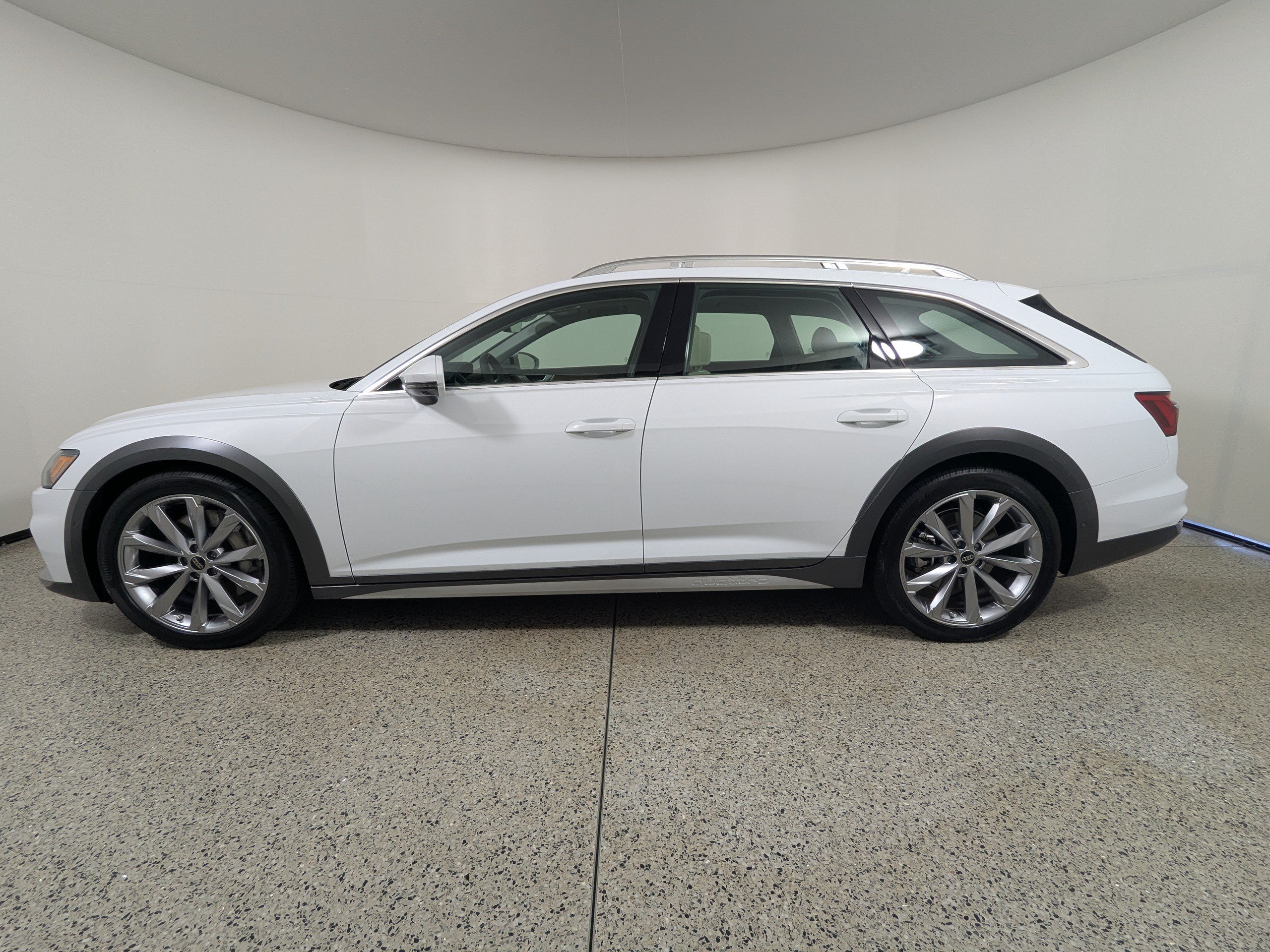 Certified 2024 Audi A6 3.0T allroad Prestige AWD/4WD image 4