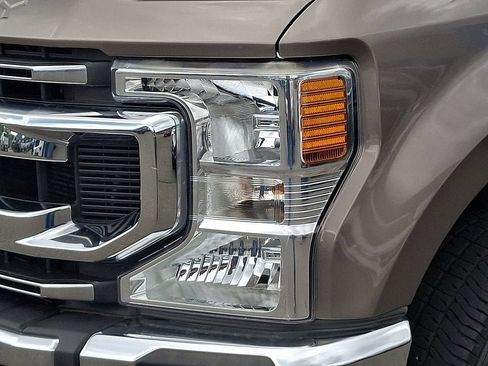 Used 2020 Ford F250 XLT w/ XLT Value Package AWD/4WD image 9