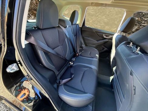 Used 2023 Subaru Forester Premium image 25