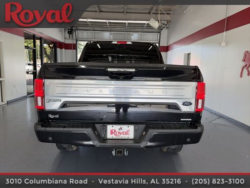Used 2019 Ford F150 Platinum w/ Equipment Group 701A Luxury AWD/4WD image 3