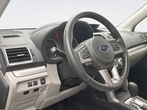 Used 2017 Subaru Forester 2.5i w/ Alloy Wheel Package AWD/4WD image 7