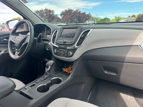 Used 2022 Chevrolet Equinox LS w/ LPO, Floor Liner Package AWD/4WD image 32
