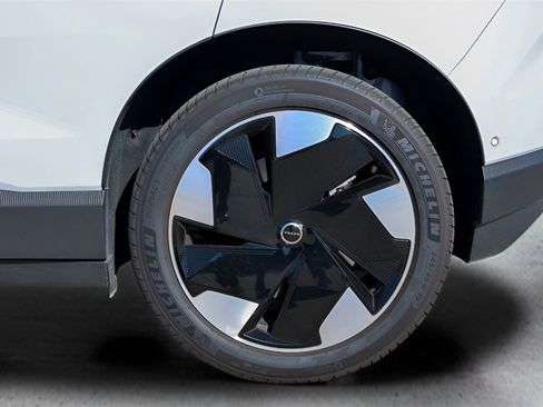 Used 2025 Volvo EX30 Ultra w/ Protection Package Premier image 34