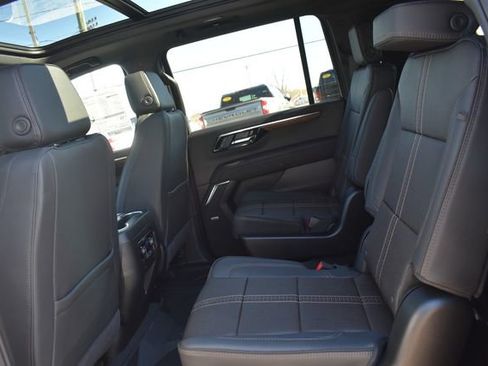 New 2026 Chevrolet Suburban High Country image 28