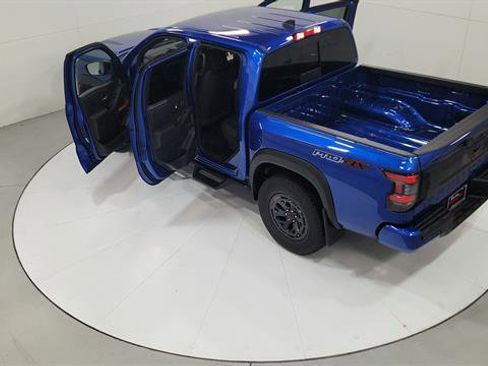Certified 2025 Nissan Frontier PRO-4X image 15