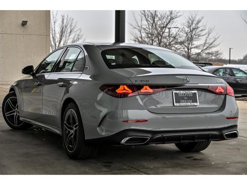 New 2026 Mercedes-Benz E 350 4MATIC Sedan image 4