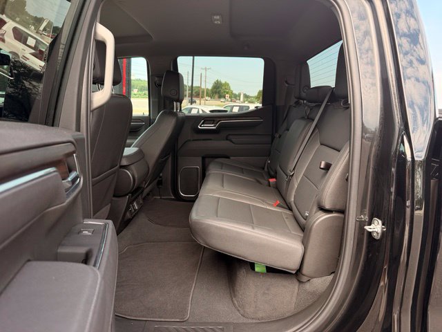 Used 2025 GMC Sierra 1500 SLT AWD/4WD image 13
