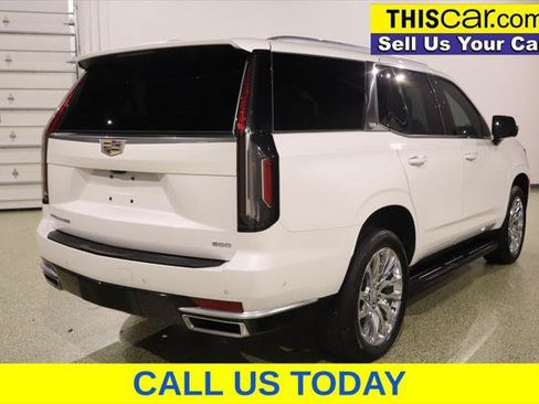 Used 2021 Cadillac Escalade Premium Luxury w/ LPO, Illumination Package RWD image 10
