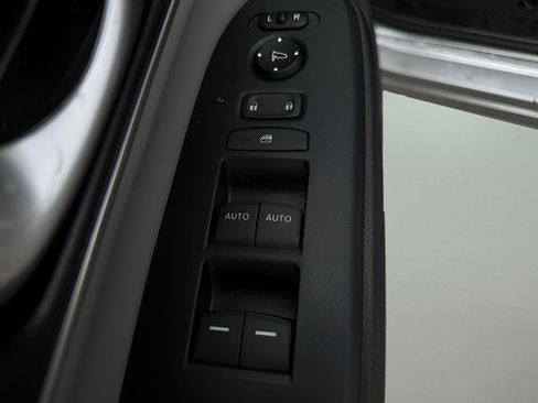 Used 2020 Honda CR-V Touring image 16
