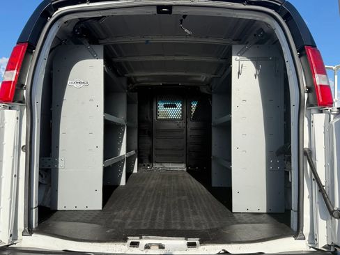 Used 2020 GMC Savana 2500 w/ Driver Convenience Package image 11