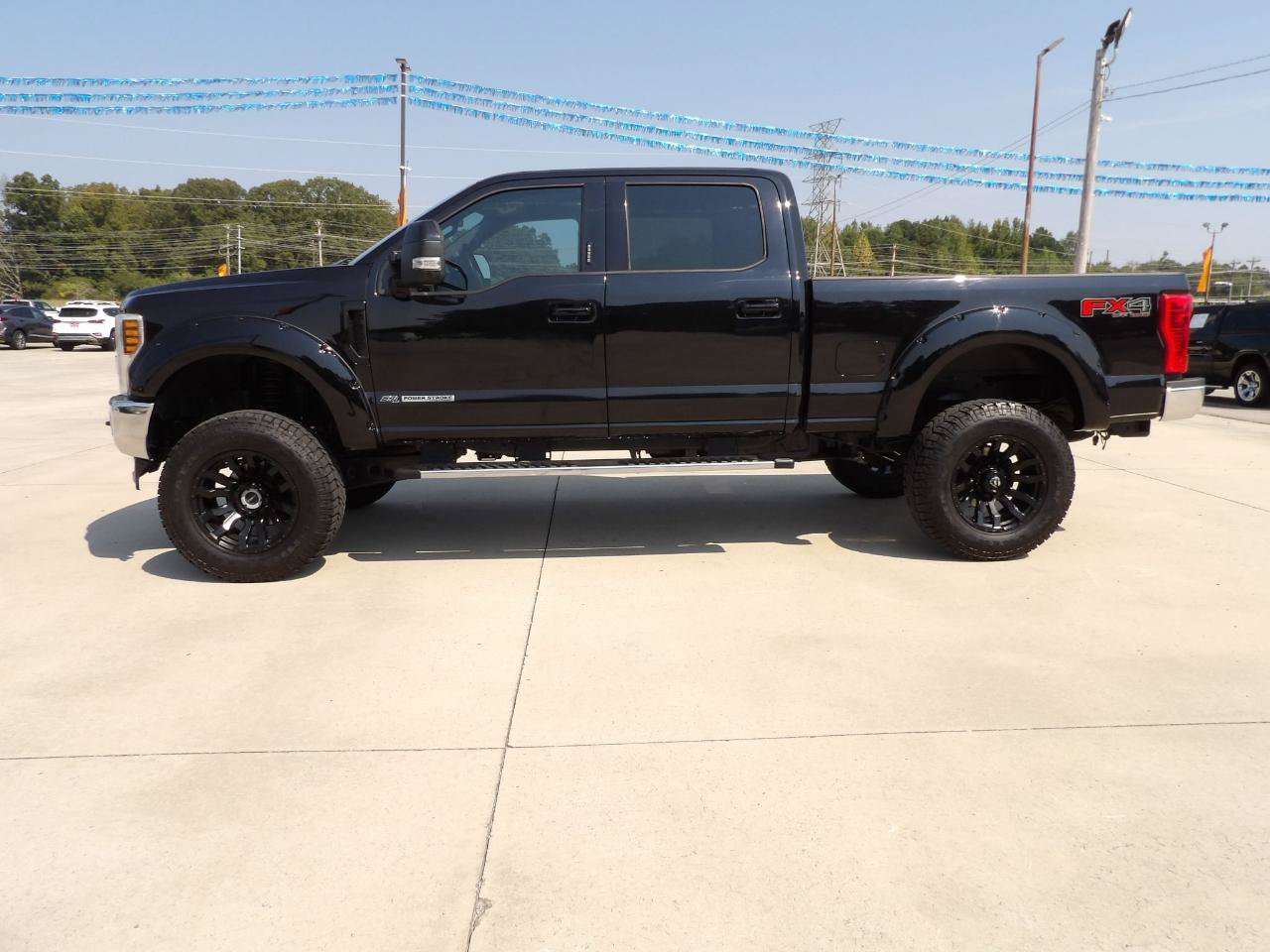 Used 2019 Ford F250 Lariat w/ Lariat Value Package AWD/4WD image 1
