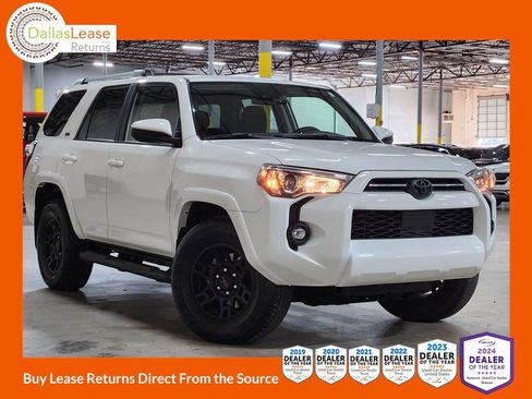 Used 2022 Toyota 4Runner SR5 image 1