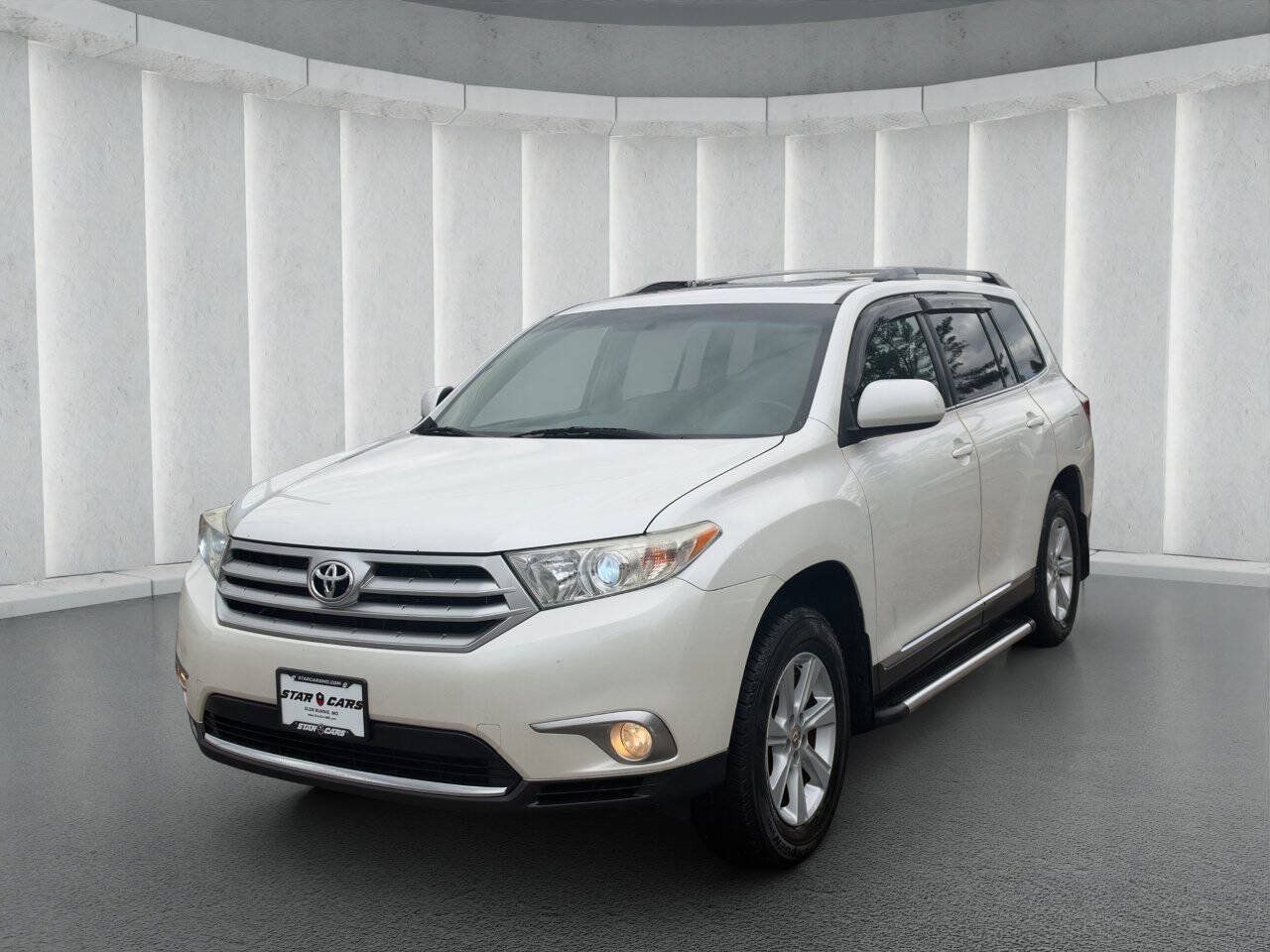 Used 2011 Toyota Highlander SE w/ Tow Pkg AWD/4WD image 1