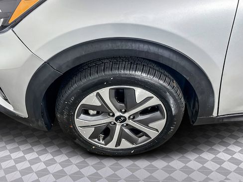 Used 2020 Kia Niro EX Premium image 37