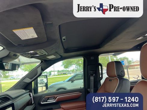 Used 2026 GMC Sierra 3500 Denali Ultimate AWD/4WD image 9