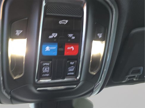 Used 2024 Jeep Grand Cherokee Altitude AWD/4WD image 14