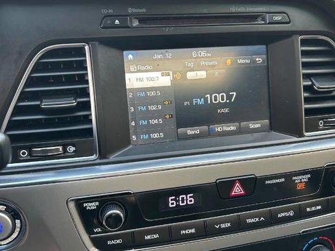 Used 2017 Hyundai Sonata Sport w/ Value Edition Package 02 image 35