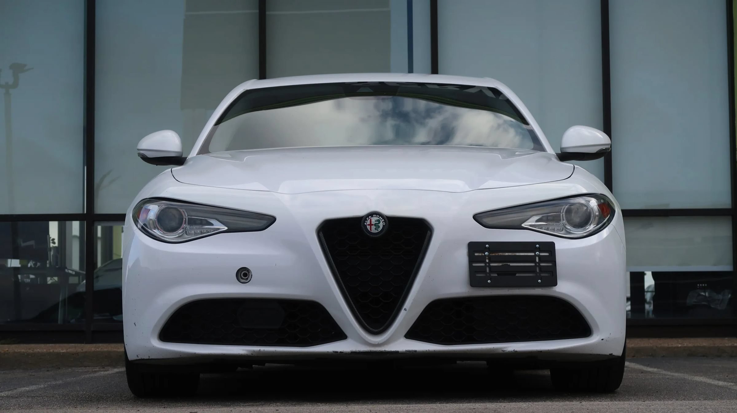 Used 2020 Alfa Romeo Giulia RWD image 3