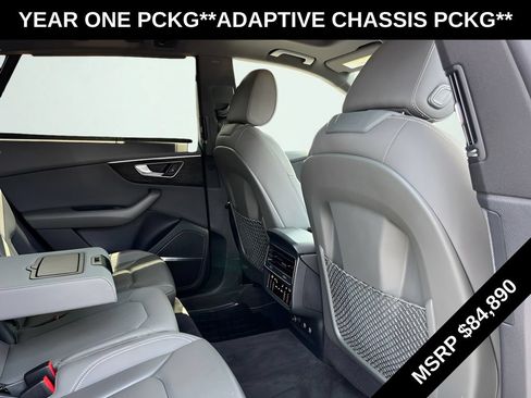 Used 2019 Audi Q8 Prestige w/ Adaptive Chassis Package AWD/4WD image 33