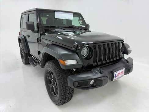 Used 2022 Jeep Wrangler Willys image 2