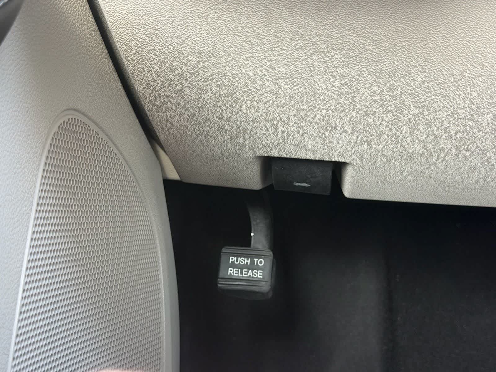 Used 2019 Dodge Grand Caravan SXT FWD image 32