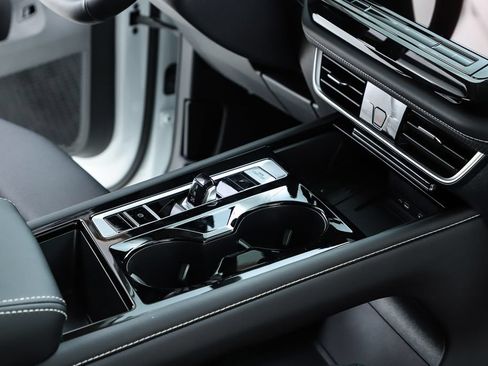New 2026 Volkswagen Atlas SE FWD image 71