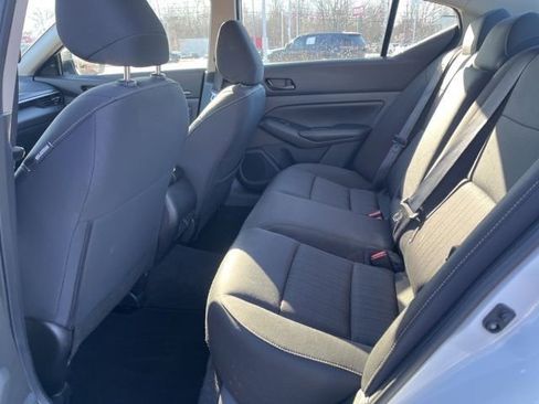 Used 2025 Nissan Altima 2.5 SV FWD image 13