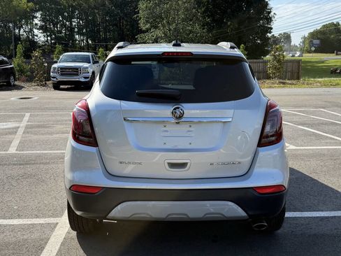 Used 2018 Buick Encore Essence FWD image 7