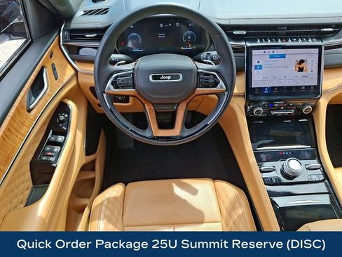 Used 2024 Jeep Grand Cherokee L Summit AWD/4WD image 3