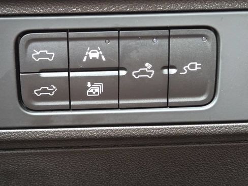 Used 2024 GMC Hummer EV 2X w/ LPO, Illumination Package AWD/4WD image 28