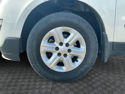 Used 2015 Chevrolet Traverse LS FWD image 11