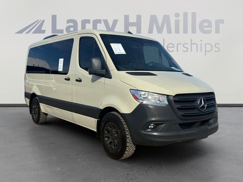 Used 2021 Mercedes-Benz Sprinter 2500 image 7